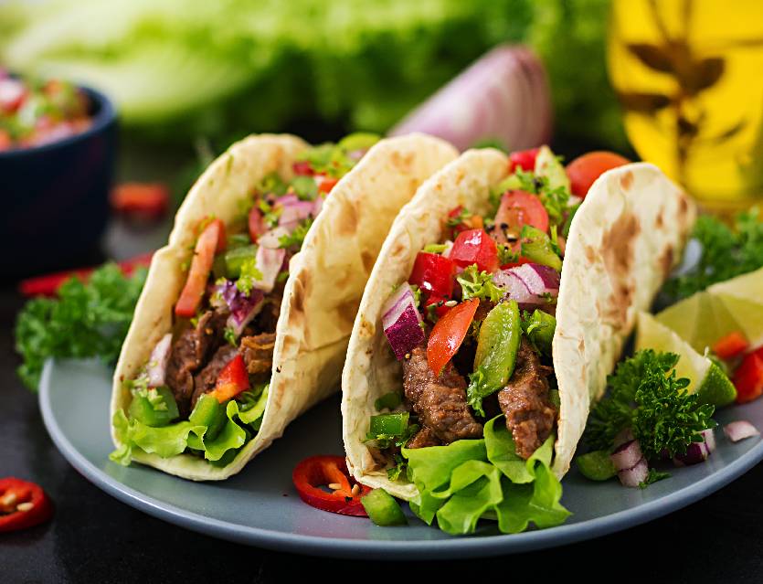 mexican-tacos-with-beef-tomato-sauce-salsa(1)